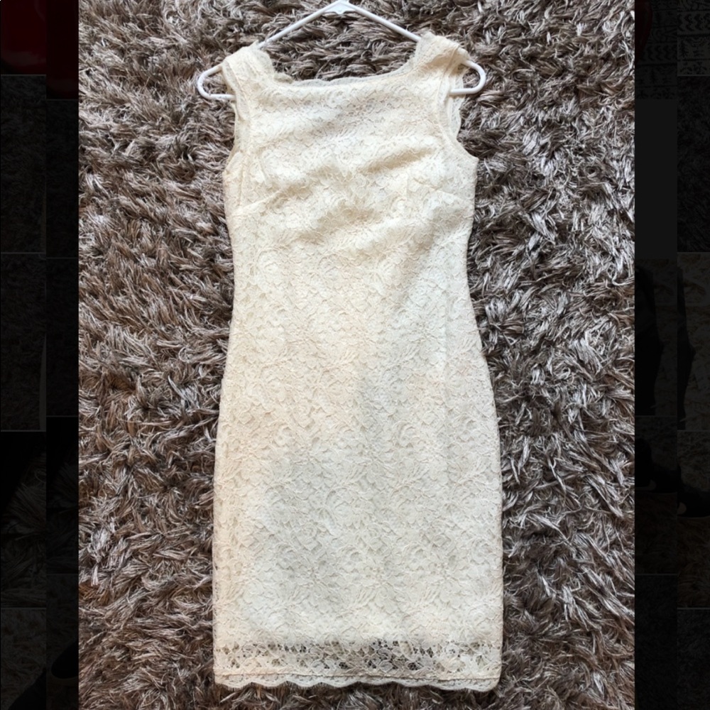 Cache size 0 lace dress